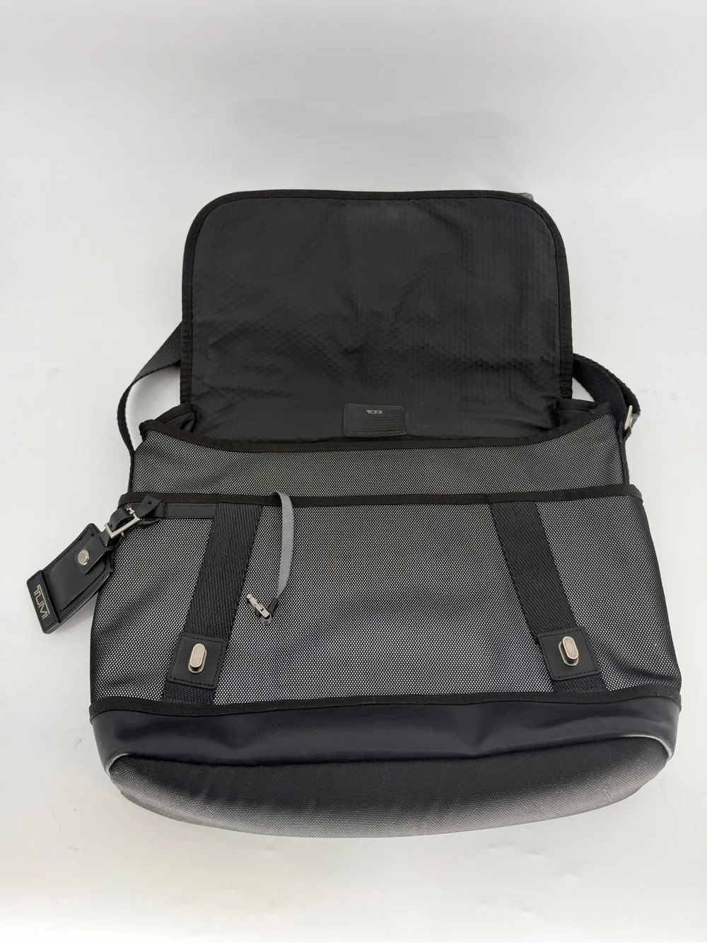 Tumi Alpha Bravo Foster Ballistic Nylon With Lea Trim Messenger Briefcase Bag
